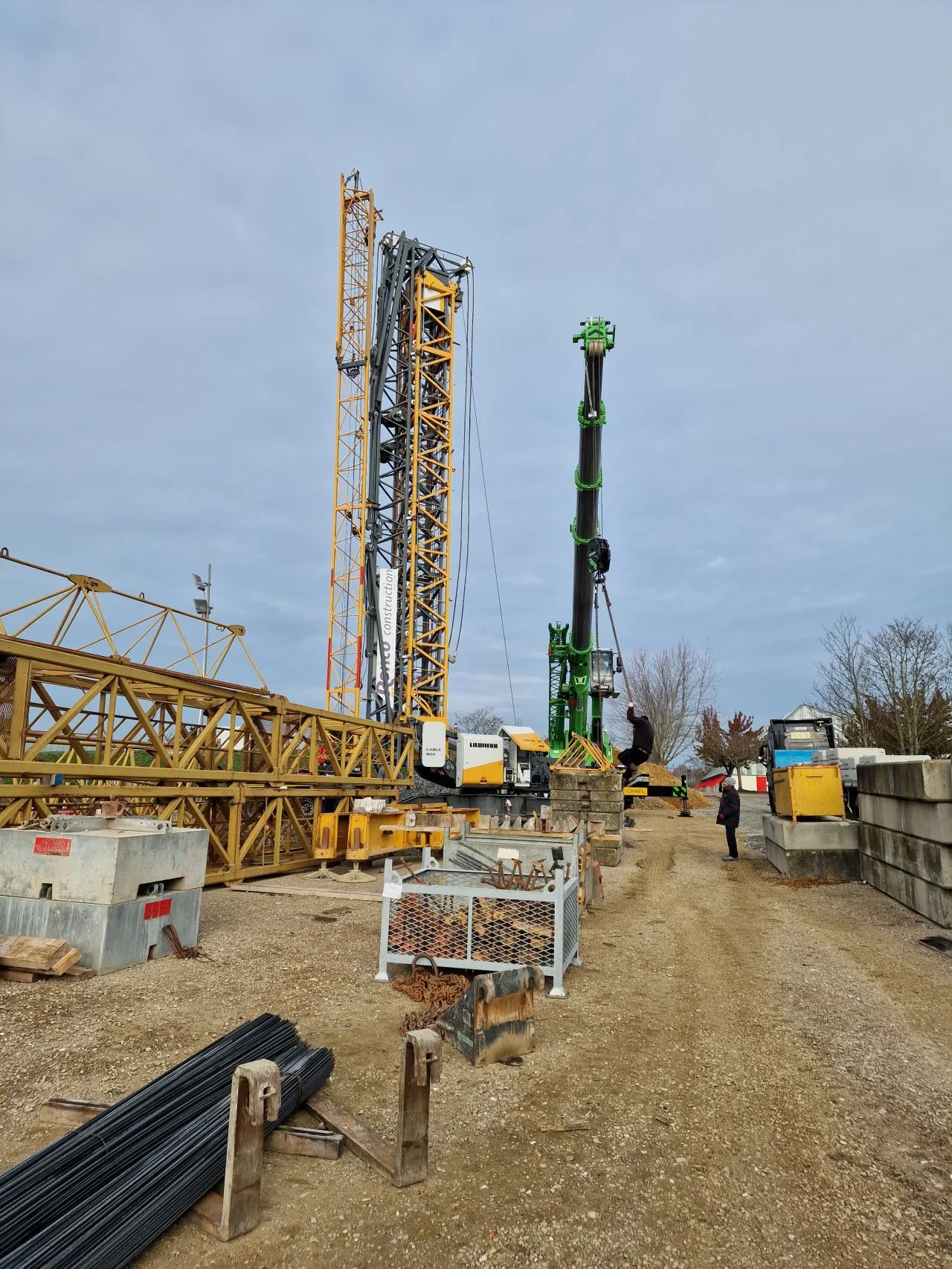 Vue sur le chantier de la Maison Départementale des Sports à Hérouville-Saint-Clair