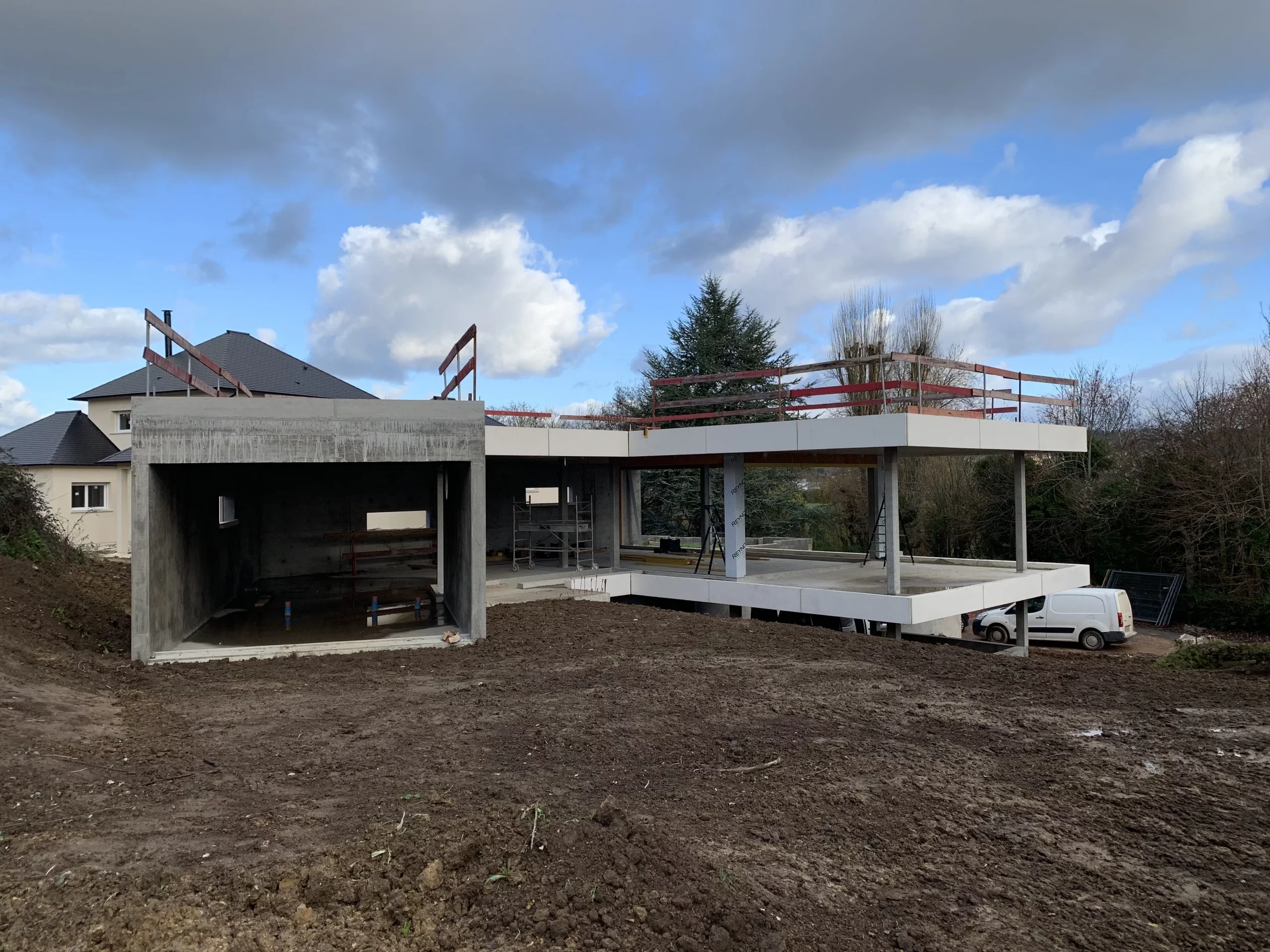 Vue d'ensemble sur la maison d’architecte à Saint-Arnoult