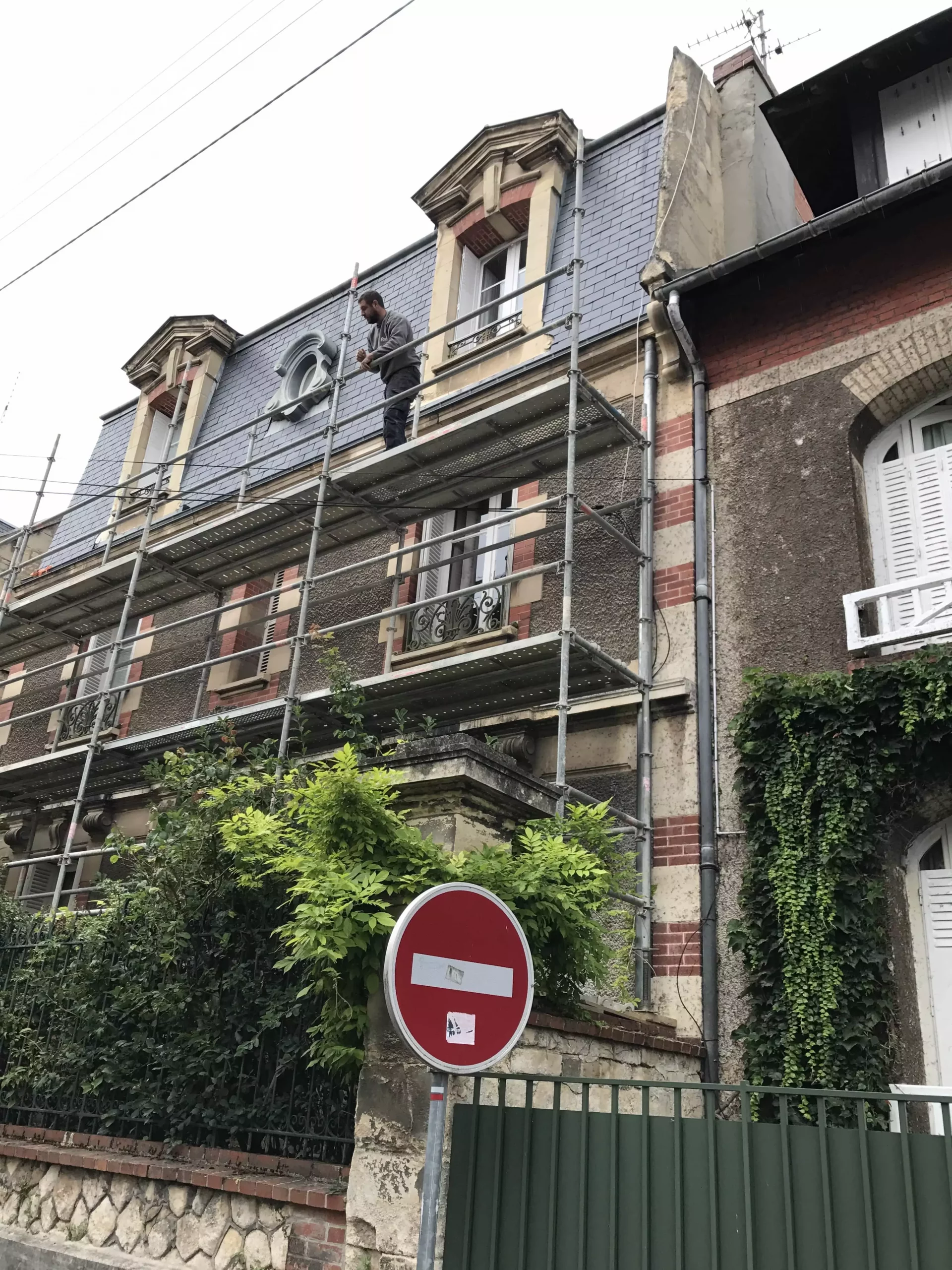 Montage de l'échaffaudage