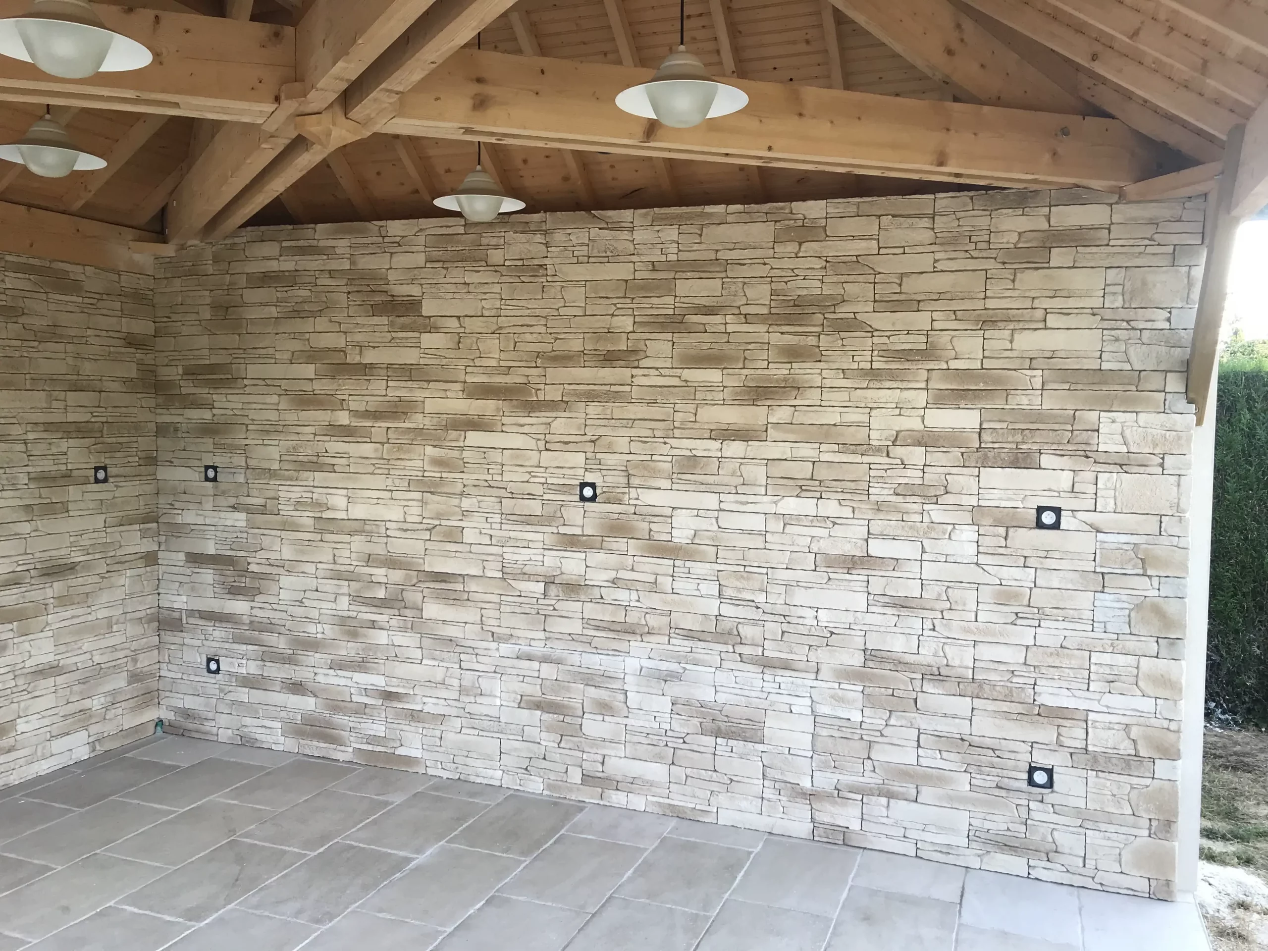 Création d’un parement en briques à Troarn